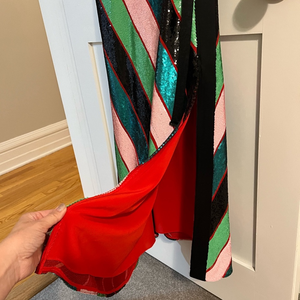 Diane Von Furstenberg one-of-a-kind D-Ring Crossover Sequins & Silk Dress - Picture 4 of 16